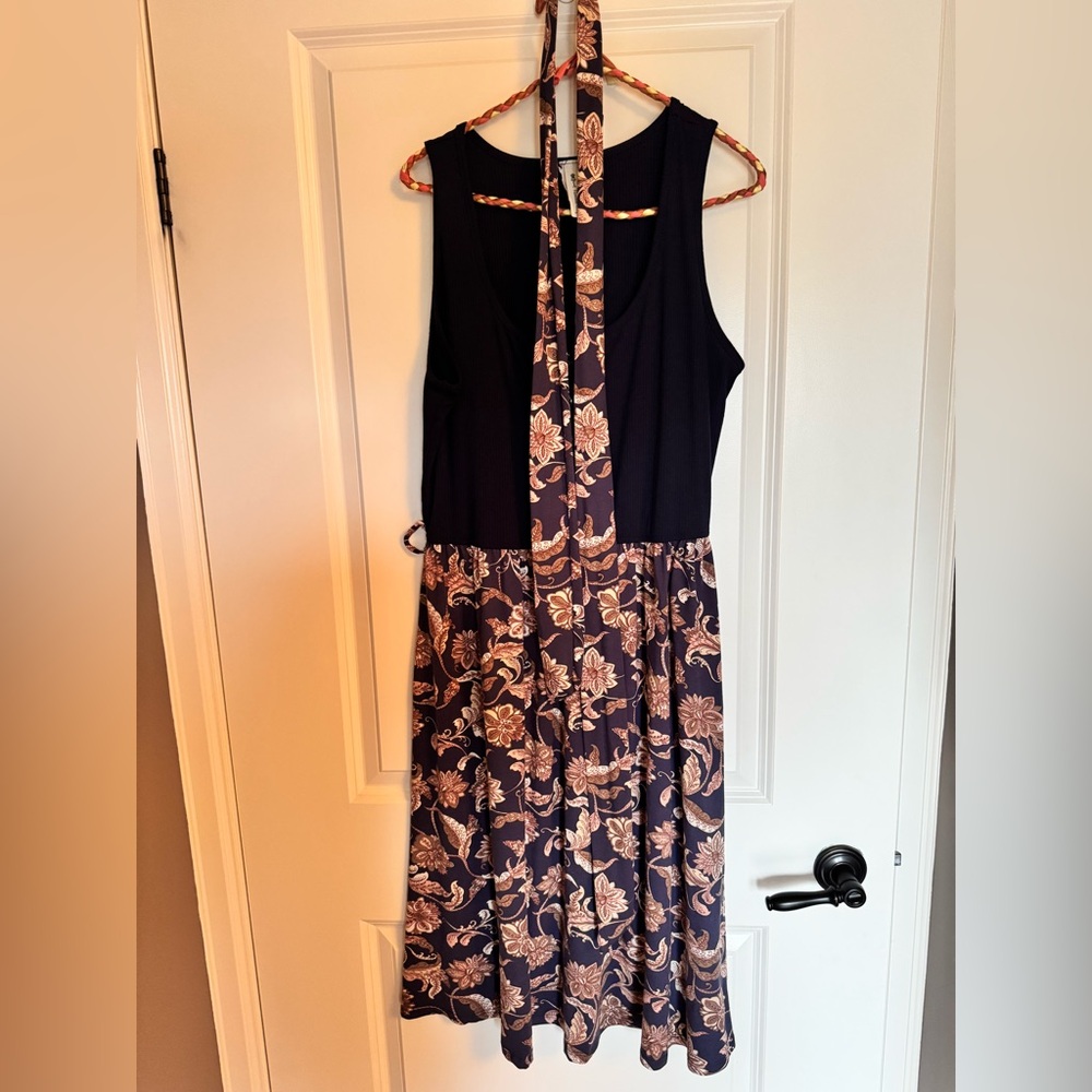 Floral Patterned Navy Dress